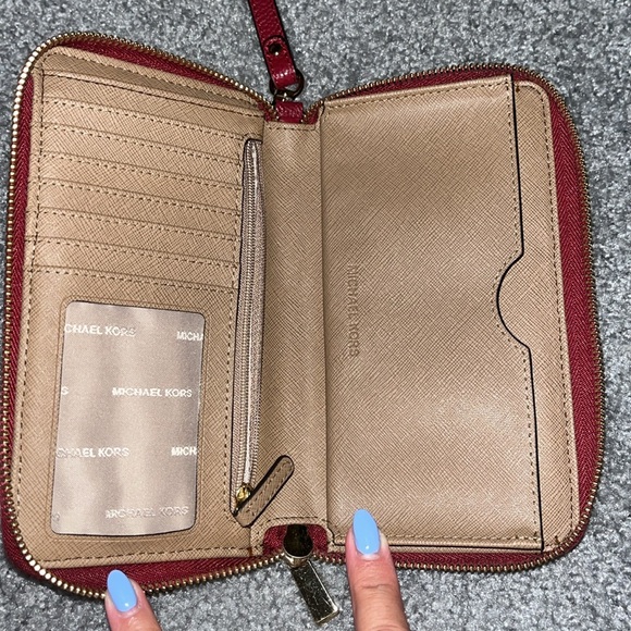 Michael Kors Wristlet/Wallet - Picture 3 of 5